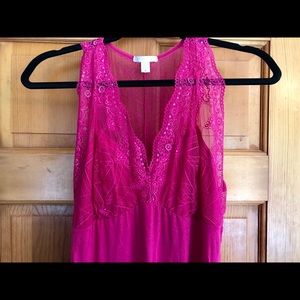 Hot pink nightie by Fleur’t
